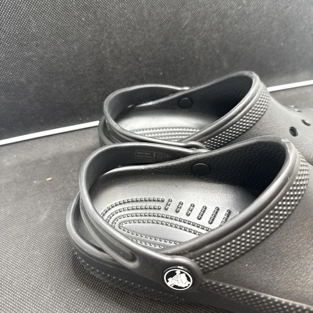 Unisex Youth Boys Girls Crocs Classic Clogs 206991 Black Size 2Y- UZB72 - Picture 6 of 15